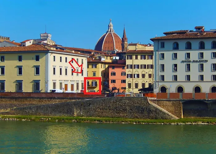 3 Master Bedrooms With Balcony On The River With Views