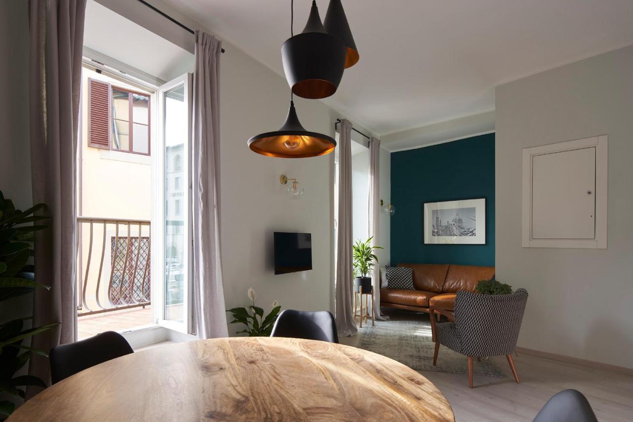 3 Master Bedrooms With Balcony On The River With Views Apartamento