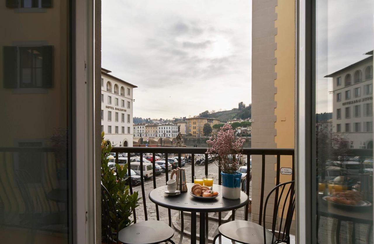 3 Master Bedrooms With Balcony On The River With Views Apartamento