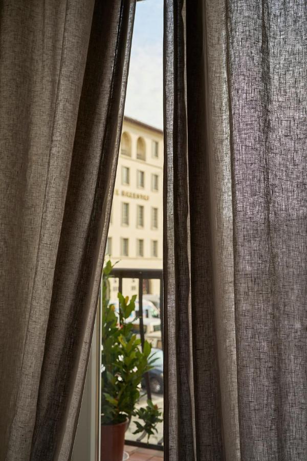 3 Master Bedrooms With Balcony On The River With Views Apartamento