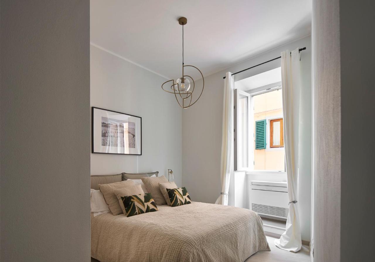 Apartment 3 Master Bedrooms With Balcony On The River With Views